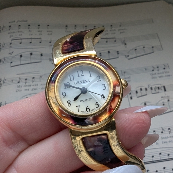 Geneva Gold Bangle Watch - Picture 11 of 14